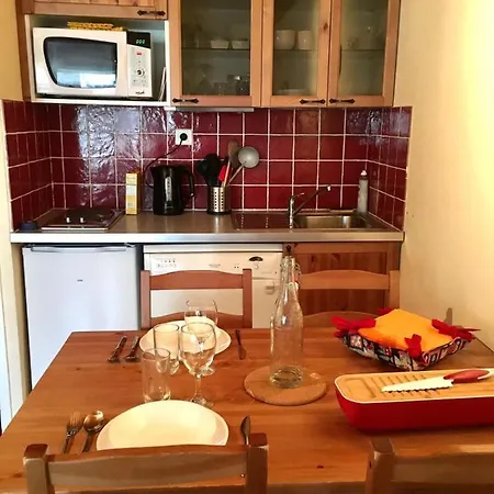 Les 2 A 4 Personnes דירה *