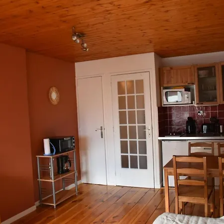 Les 2 A 4 Personnes לס דה-אלפס