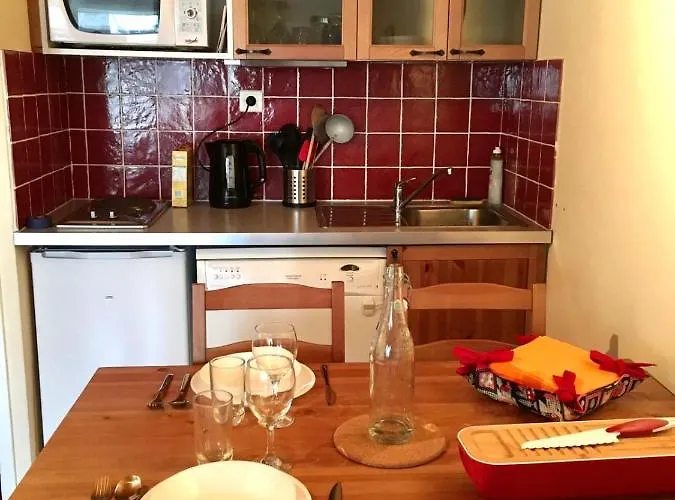 Les 2 A 4 Personnes Апартаменты *