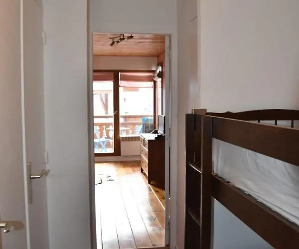 Апартаменты Les 2 A 4 Personnes *